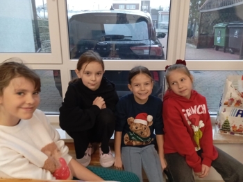 c935df13-b213-4229-98d2-a3828c1caf20