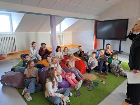 Grupowe zajęcia logopedyczne w świetlicy