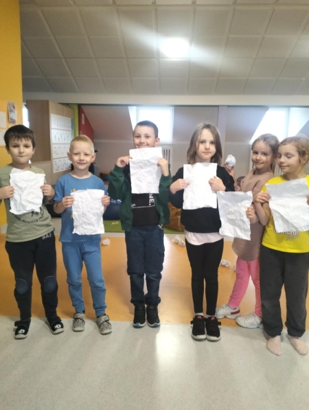 Bitwa na ,,śnieżki'' w wykonaniu klasy I