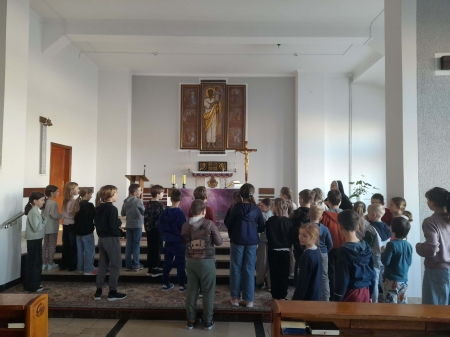 Pierwszy dzień szkolnych rekolekcji 